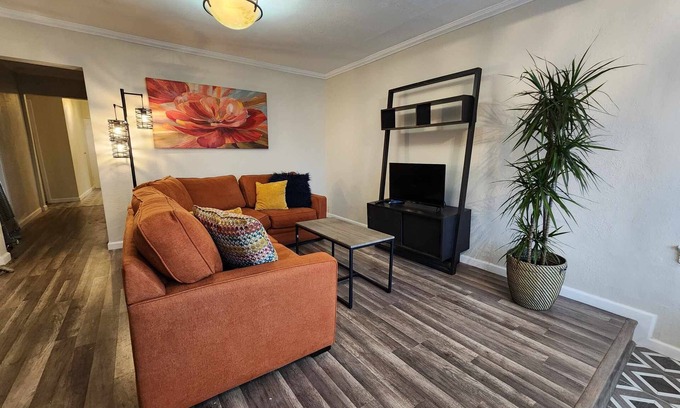 Bayview Apartment | City Vibes