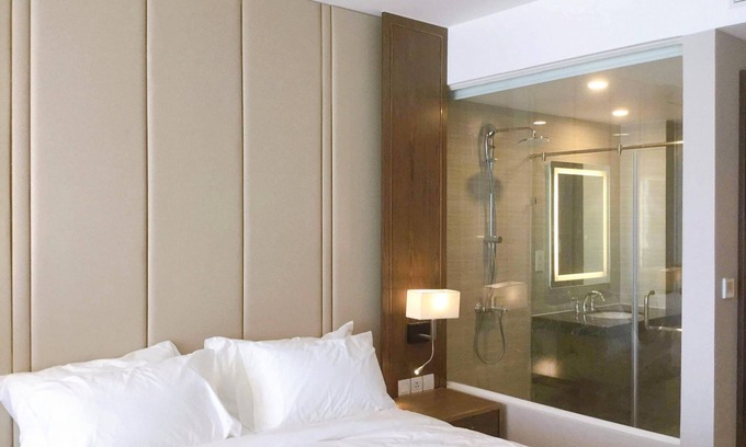 Tran Phu Beach Condo | City View Balcony 5*Apartment, FREE Gym & Pool