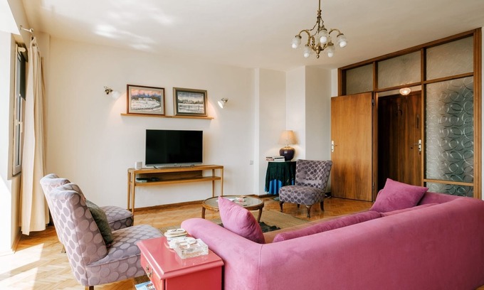 Esentepe Apartment | City View Central Flat 4 min to Zorlu Center