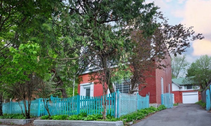 Cote-Des-Neiges—Notre-Dame-De-Grace House | Clanranald Stables Historical and modern