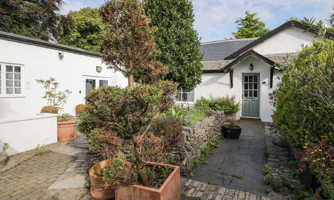 Dalton-in-Furness Cottage | CLARENCE HOUSE, pet friendly, with hot tub in Dalton-In-Furness