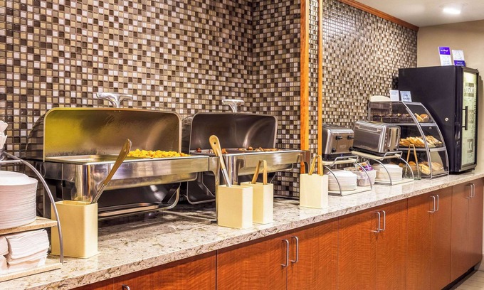 Cranberry Township Hotel | Clarion Inn Cranberry Township