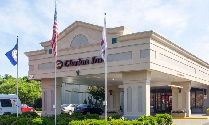 Fredericksburg Hotel | Clarion Inn Fredericksburg North