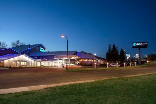 Medicine Hat Hotel | Clarion Pointe