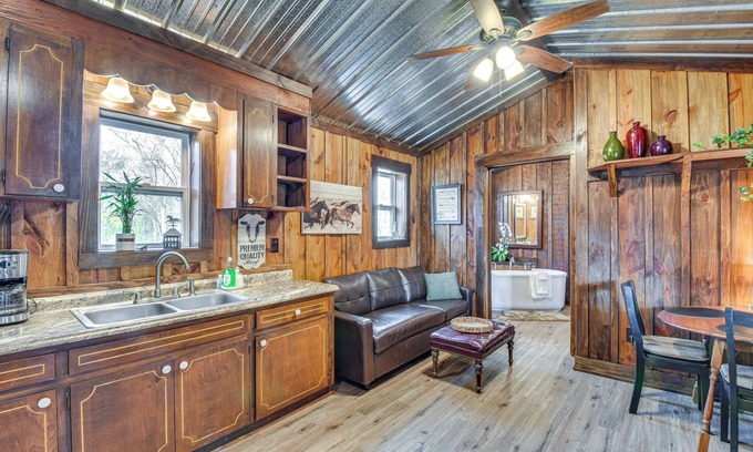 Clarkesville Cottage | Clarkesville 'rustic Hideaway' on 38-acre Farm!