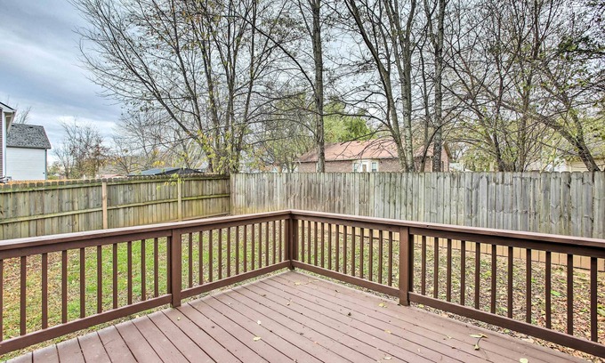 Clarksville House | Clarksville Getaway Near Golfing & Breweries!