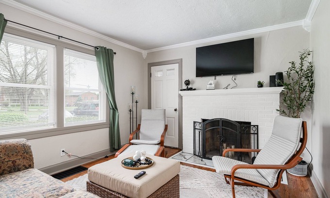 Jeffersonville - Clarksville House | Clarksville Indiana- less than 10 min from downtown Louisville KY!