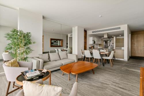 Zona Hotelera Apartment | Classic 2BR Condo pool near beach