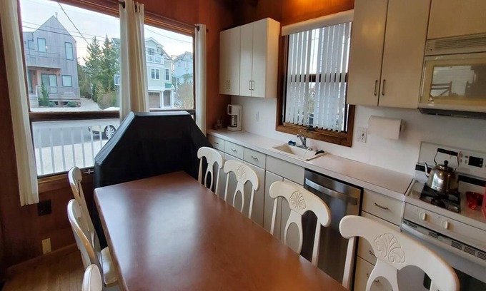 Barnegat Light House | CLASSIC BEACH RANCH HOUSE