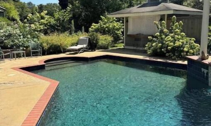 University District House | Classic Central Memphis Home