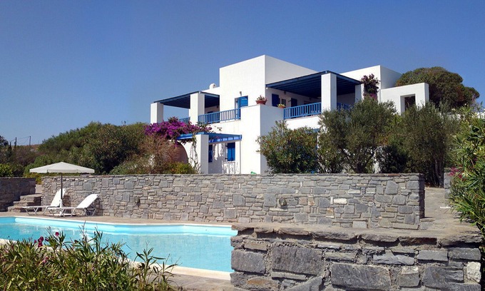 Chrissi Akti Villa | Classic Cycladic Villa