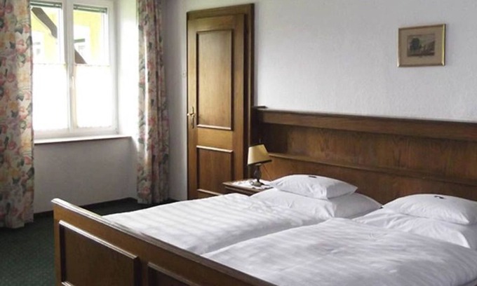 Mondsee House | Classic double room without balcony Nr. 9 - Hotel Garni Stabauer