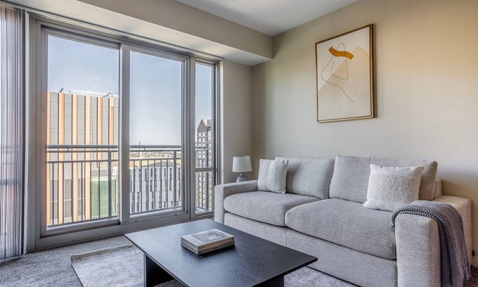 West End Apartment | Classic East Cambridge 1BR w/Gym & W/D, near T Stop