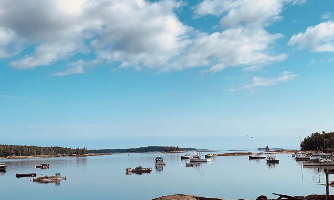 Medomak House | Classic Maine 5BR Oceanfront/Waterfront Harbor Home with Hot Tub, Kayaks & More