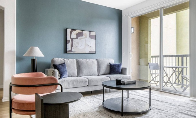 Playa Del Rey Apartment | Classic Playa Del Rey 2BR w/Pool, Jacuzzi & Gym, near LAX, by Blueground