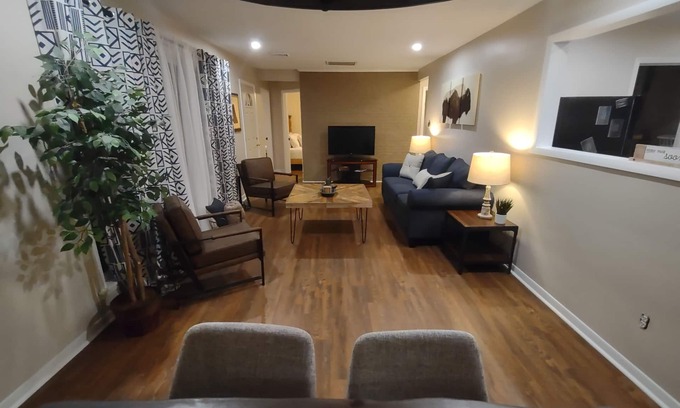 Cheektowaga House | Classic Ranch close to the Buffalo Airport