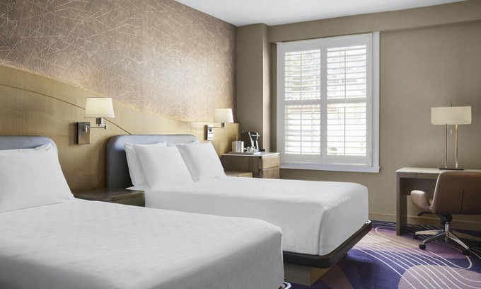 Pasadena Hotel | Classic Room at Pasadena Hotel & Pool! Pets Allowed, Pool Onsite!