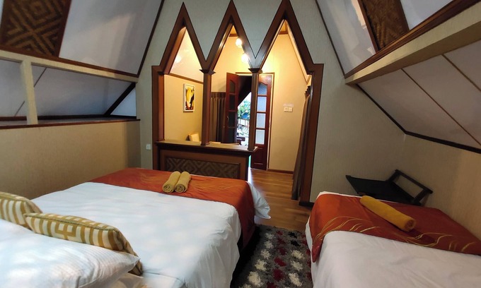 Pulau Perhentian Besar Resort | Classic Triple Room @ Coralview - BS