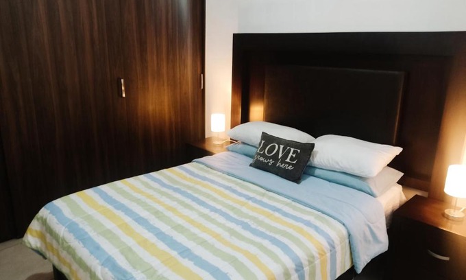 San Juan de Dios Apartment | Claudia y Elías