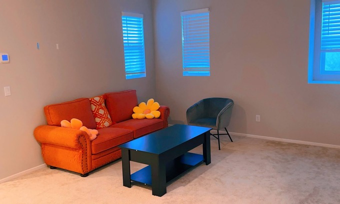 Ontario House | Clean and comfort home for you