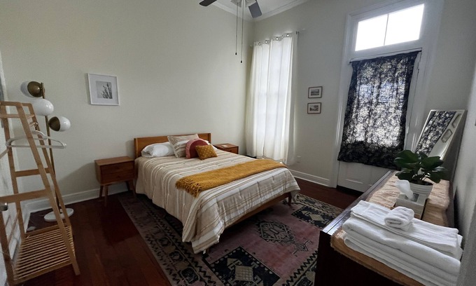 Bywater Apartment | Clean + Artsy Bywater home away from home!