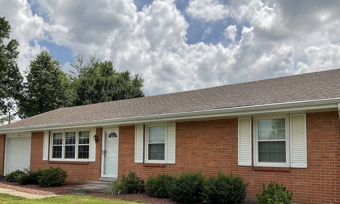 Campbellsville House | Clean, comfortable & convenient.