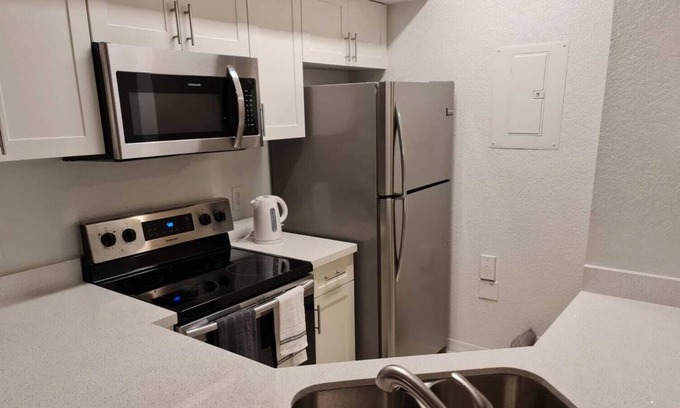 Davie Condo | Clean comfortable hide away condo, close to shopping mall and airport.