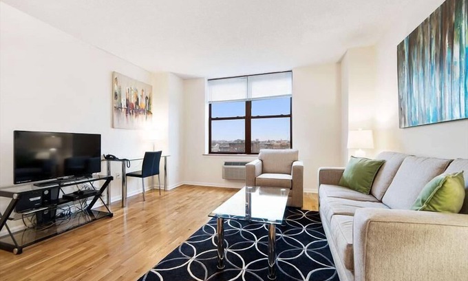 Hoboken Apartment | Clean&Comfy 1BR w/Full kitchen & Washer/D | Mins to NYC