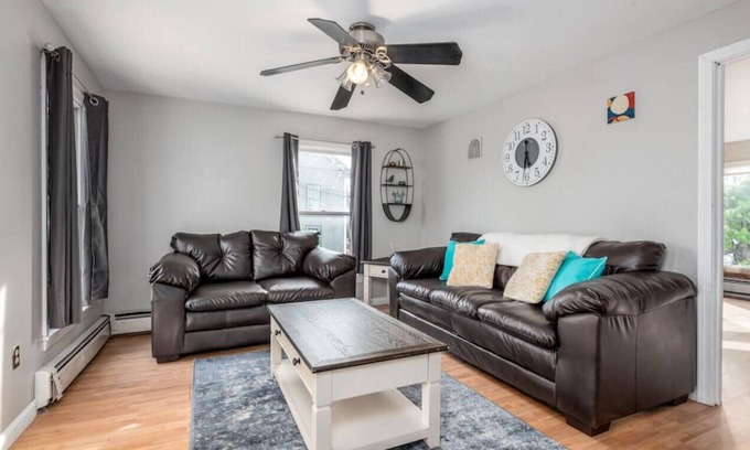 Biddeford Apartment | CLEAN & COZY 2 BEDROOM | CLOSE TO LOCAL BEACHES