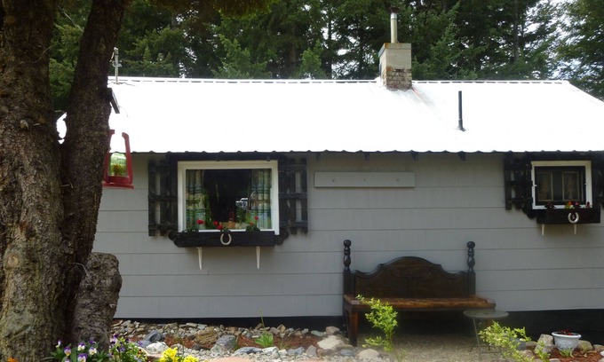 Mullan Cabin | clean,cozy,quite cabin with mountain view