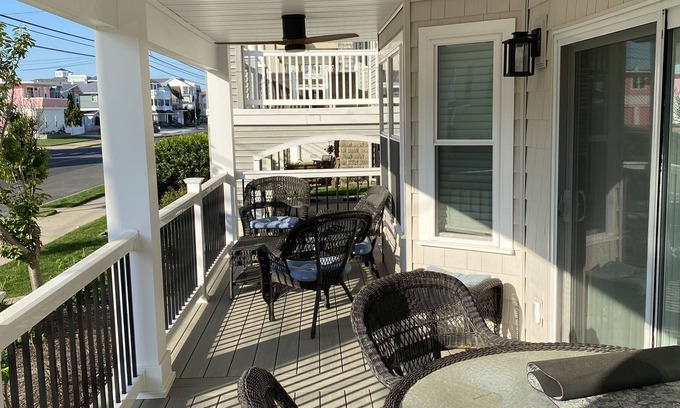 South End Condo | Clean & Spacious 4BR - Beach Block Condo, South end of OCNJ