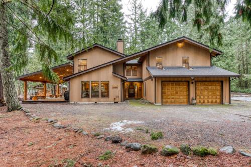Rhododendron House | Clear Creek Retreat