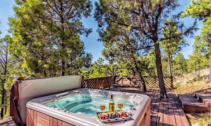 Ruidoso Cabin | Clearview | Pet Friendly, Hot Tub, Pool Table