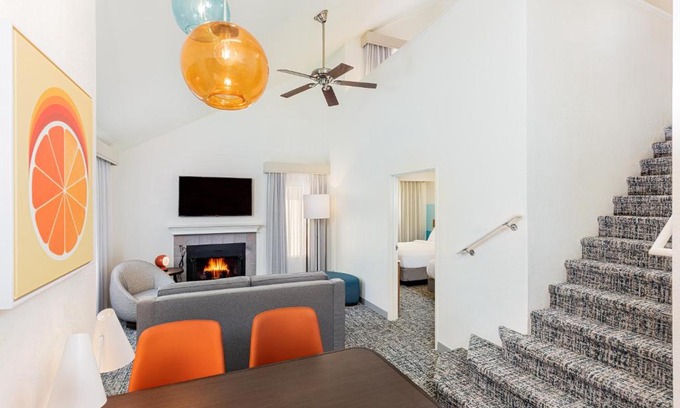 Anaheim Resort Hotel | Clementine Hotel & Suites Anaheim