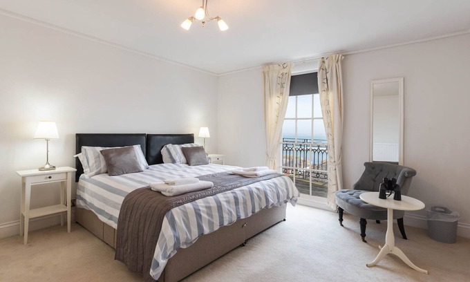 Cowes House | Cliffhanger, Cowes. Stunning period property with fabulous sea views, sleeps 10