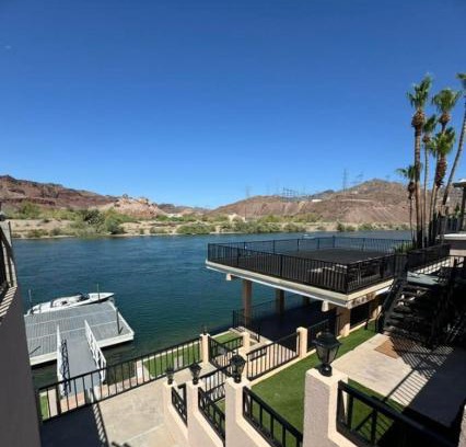 Parker Strip House | CliffHanger