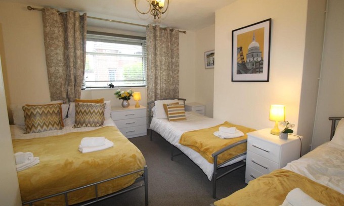 High Hazels House | Clifton House