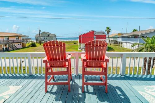 Bermuda Beach House | Close to All Things Beachy Ocean View