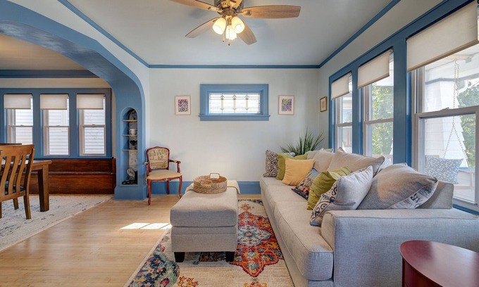 West Allis House | Close to Bucks Fiserv, Brewers Field & Downtown