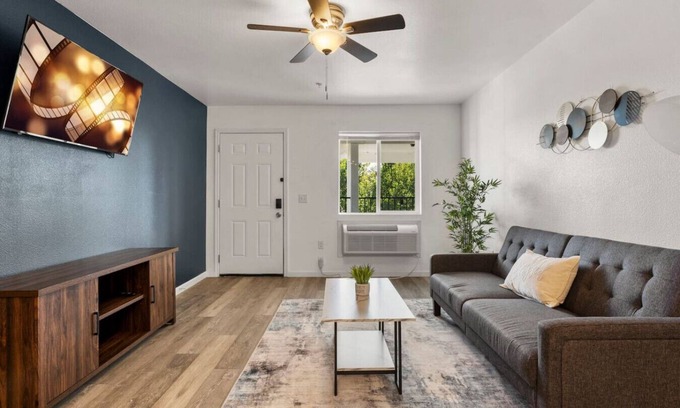 Reno/Tahoe Airport Apartment | Close to City Life | Free Parking