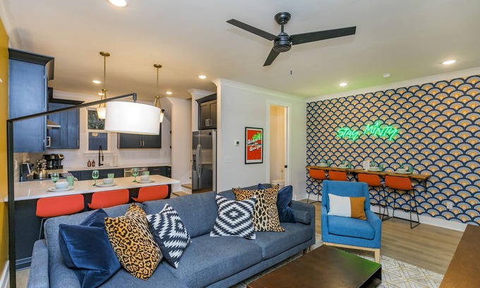 Talbot's Corner House | 🗽🌉CLOSE TO DOWNTOWN | 🎼🎸 EAST MUSIC HOTSPOTS🧭🎯 8 Beds!