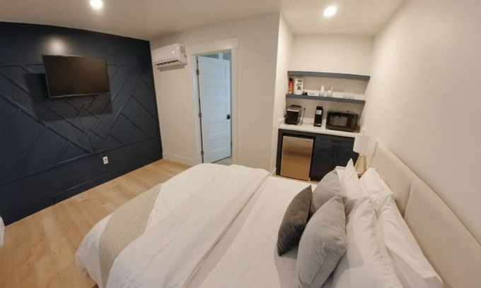 Coeur d'Alene Apartment | Close to Downtown CDA, Lake, & Food Truck Pavilion Next Door!