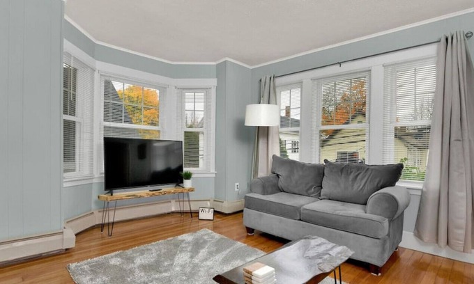 Southern Coast Apartment | Close to Everything Apartment in Saco w/ King Bed.