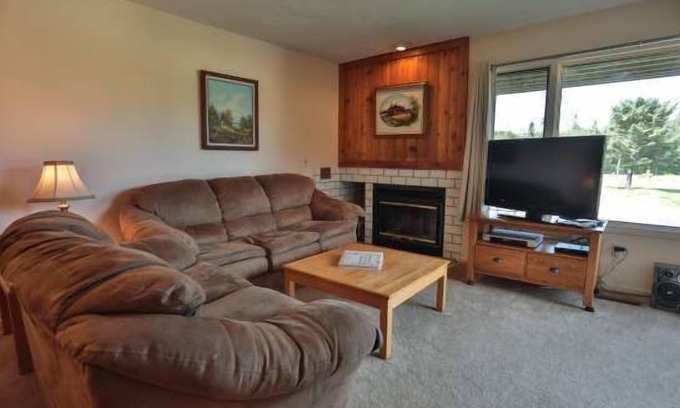 Harbor Springs Condo | Close to Fitness Center, Pools. Condo #11 - 2 Bedroom, 1 Bath furnished condo.