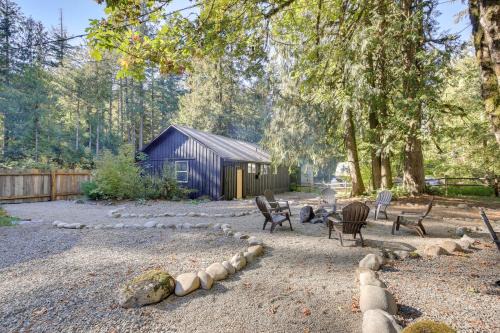 Rhododendron House | Close to Mt Hood Skibowl Retro Rhododendron Cabin