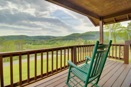 Mountain View House | Close to River and Hiking Cabin in Mountain View
