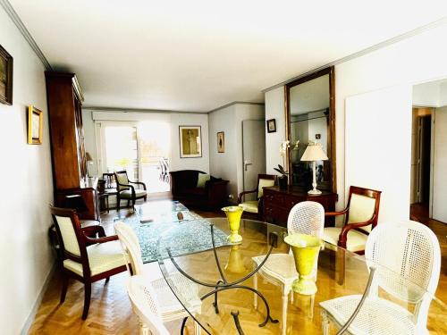 Billancourt–Rives de Seine Apartment | Close to Roland-Garros & Direct Eiffel Tower