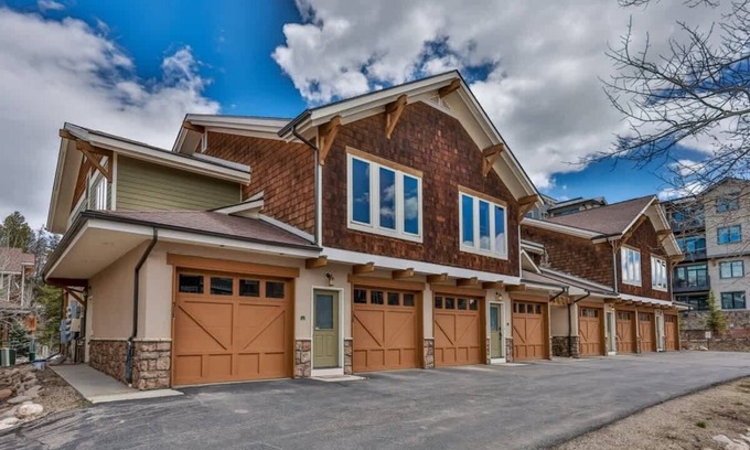 Winter Park House | Close to slopes-Walk to Downtown Winter Park!