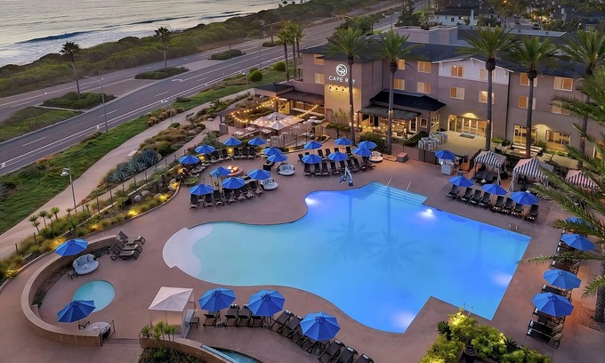 Carlsbad Hotel | Close to South Carlsbad State Beach! Oceanview, Swimming Pool, Pets are Allowed!