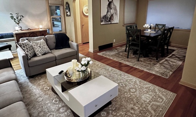 West Allis House | Close to State Fair, Malls, Stadium, and State Fair in Milwaukee